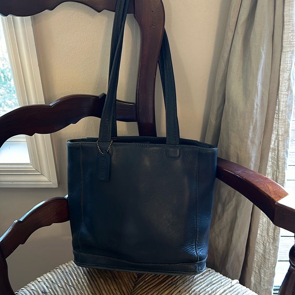 Fabulous vintage coach black legacy leather  bleeker bucket tote 9305
